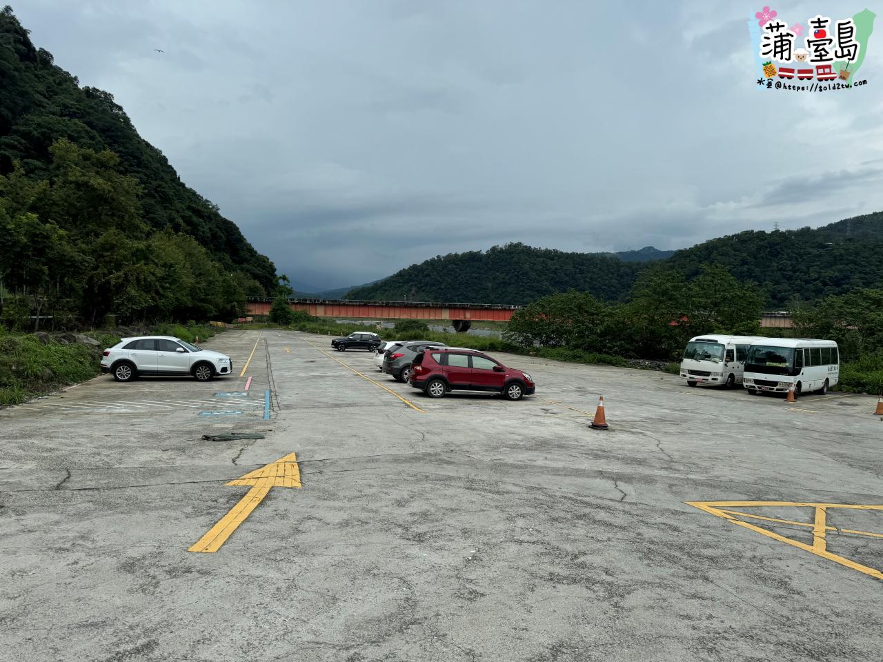 雙龍瀑布七彩吊橋 停車場